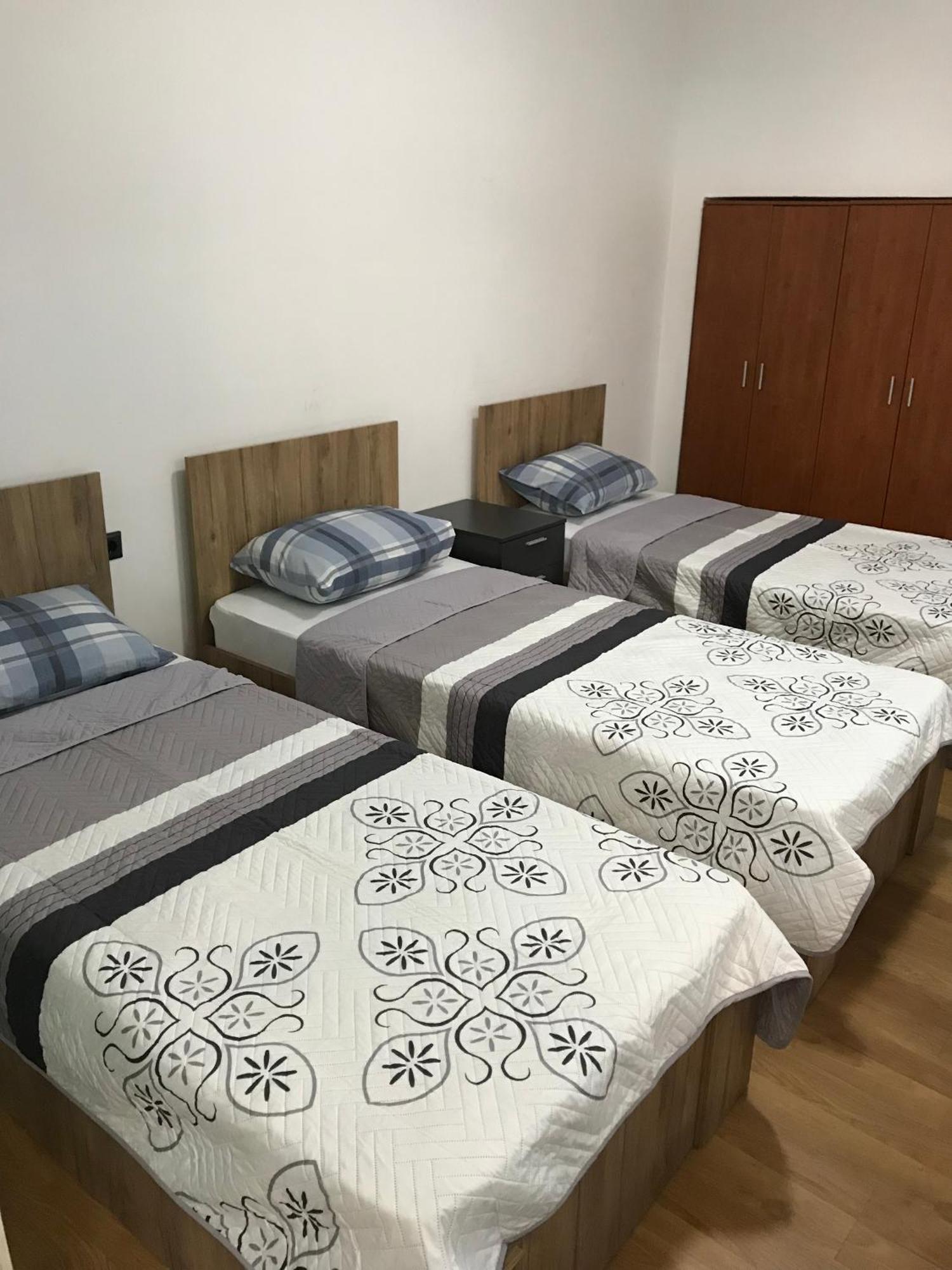 Sweet Basement Suteren Apartments Parking 5 Euro Skopje Esterno foto